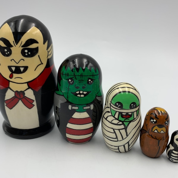 Fabriqué en Ukraine 4.7 « Halloween Nesting Doll Poupée peinte à la main 5pieces Drôles Cadeaux Enfants Chambre Décor Enfants Cadeaux Jouets en bois pour enfants