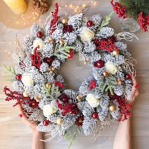 Red Christmas wreath 20&quot; Flocked Christmas Wreath Classic Winter Decor Front Door Wreath Christmas Gift Christmas decor Luxury wreath