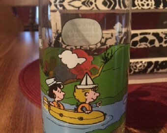 Peanuts Gang, Camp Snoopy Collectible Glass