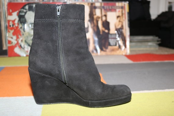 Stuart Weitzman Size 8 Wedge Suede BOOTS 90s Wome… - image 2