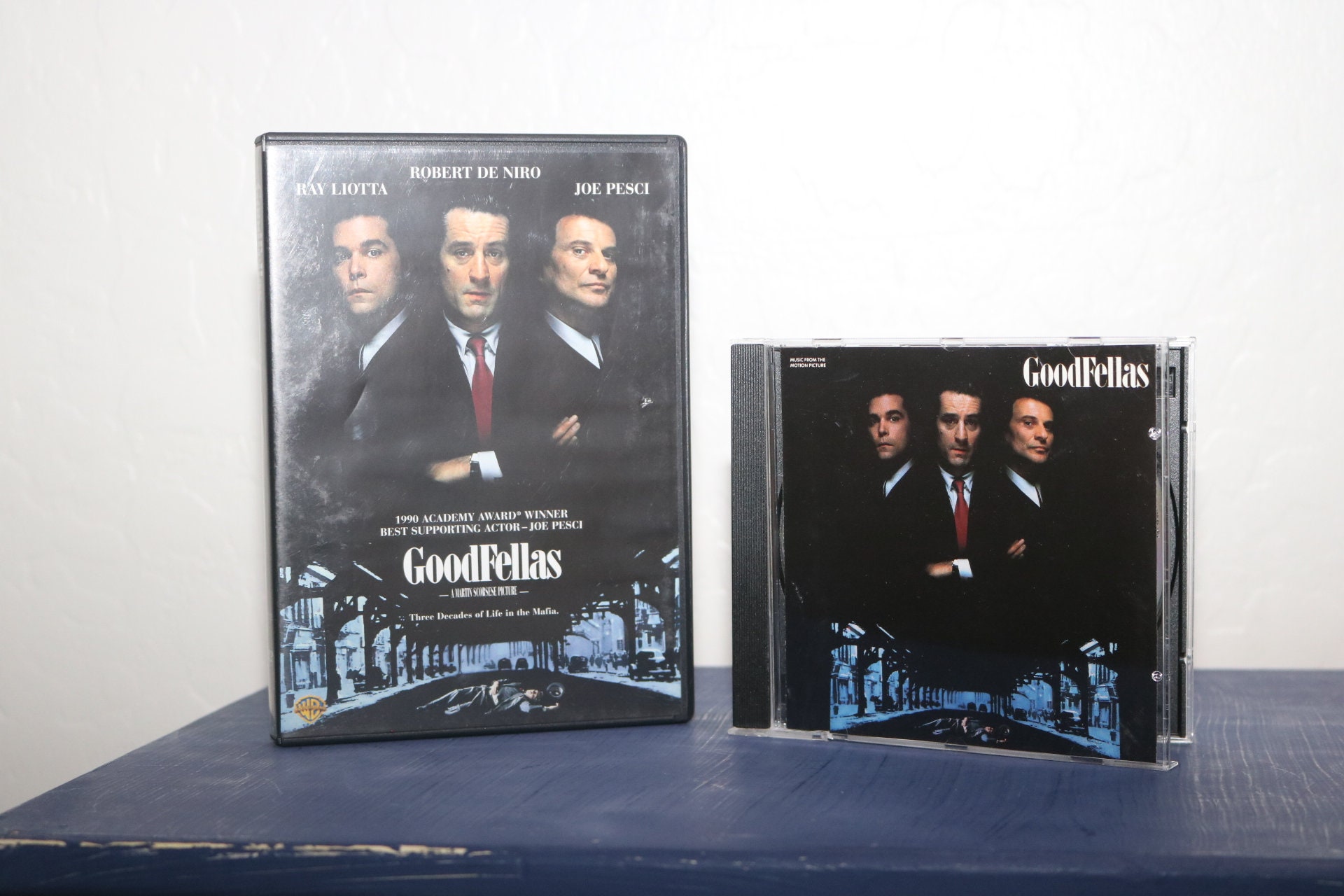 GoodFellas CD + DVD Video (1990) Mafia Movie Robert De Niro Ray Liotta Joe  Pesci Lorraine Bracco Paul Sorvino Good Fellas - Etsy México, image size:1920x1280