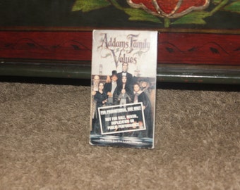 Addams Familie Werte VHS (1992) 1990er Jahre Morticia Gomez Pugsley Thing Cousin Es Sarg Auto Adams Haunted House