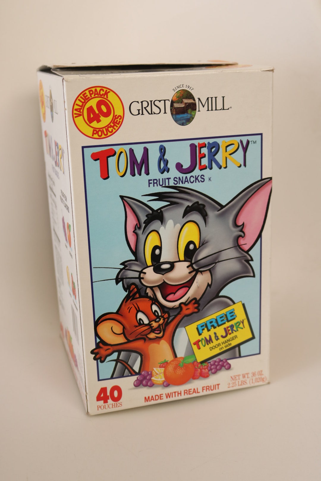 Tom & Jerry Fruit Snacks (1994) by Grist Mill Company Box Vintage