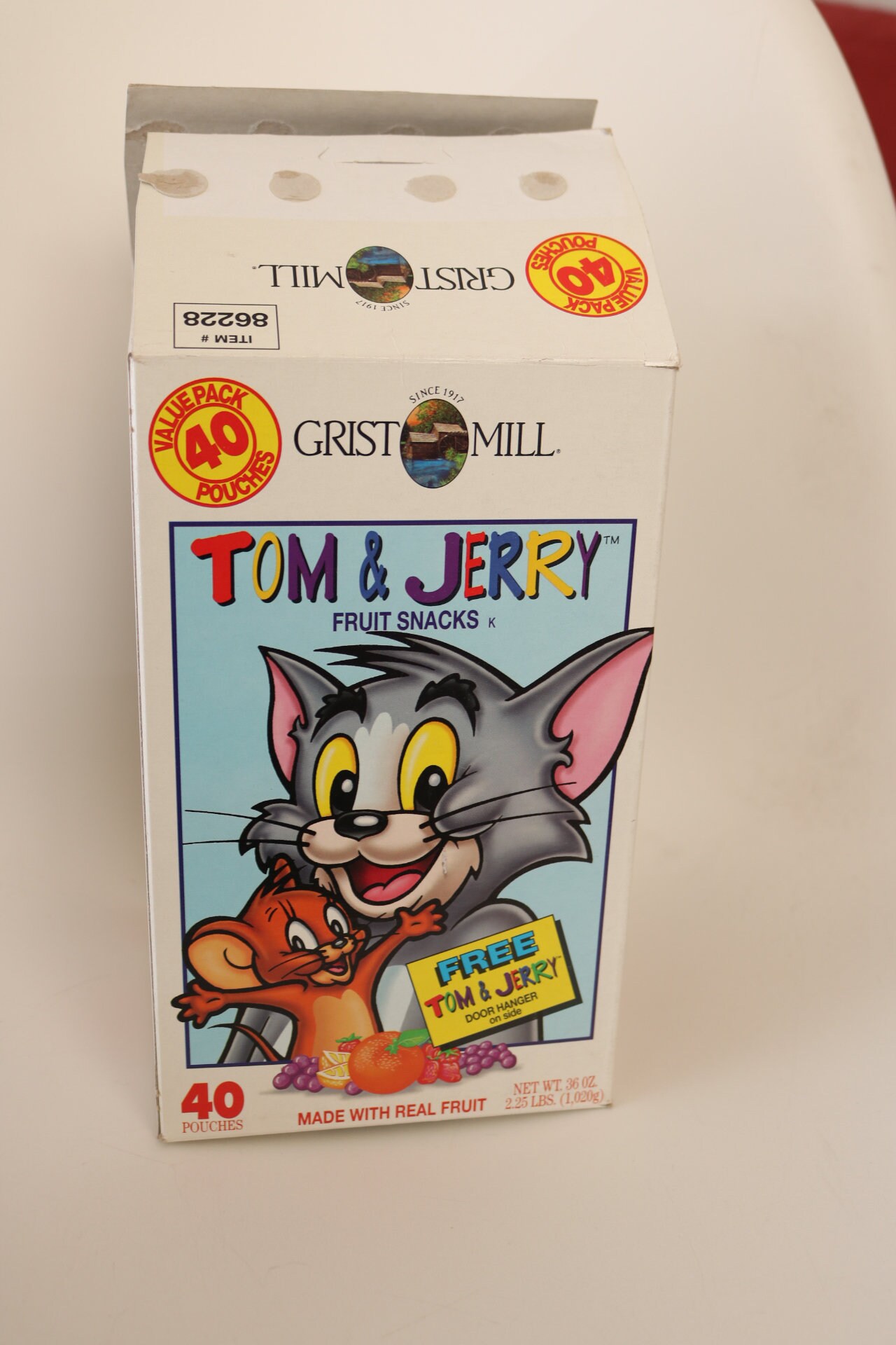 Tom & Jerry Fruit Snacks (1994) by Grist Mill Company Box Vintage