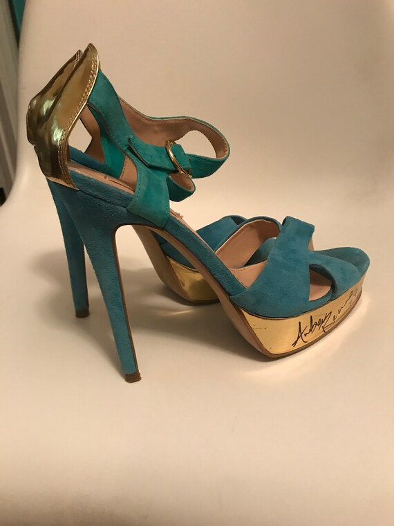 aqua brand heels