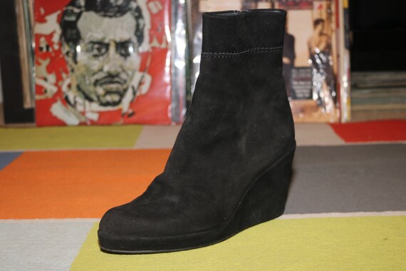 Stuart Weitzman Size 8 Wedge Suede BOOTS 90s Wome… - image 3