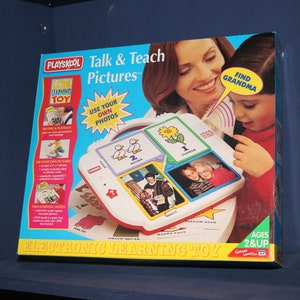 e Talk & Teach Pictures (1997) Elektroniczna zabawka edukacyjna Playskool Vintage 1990's Me Reader