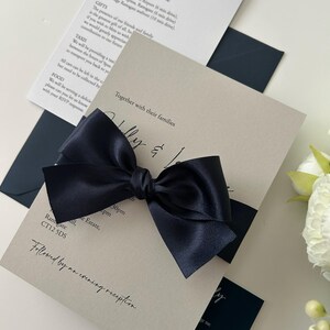 Amber Wedding Invitation | RSVP Card | Invitation bundle | invite with bow belly band | luxury invitations | monochrome invites | envelope imagem 12