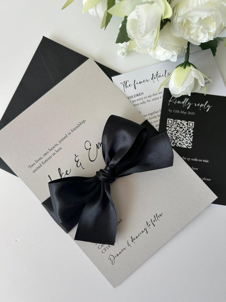 Amber Wedding Invitation | RSVP Card | Invitation bundle | invite with bow belly band | luxury invitations | monochrome invites | envelope imagem 17