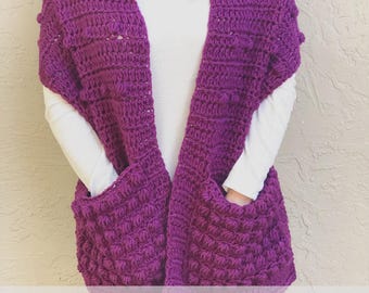 Crochet Pocket Shawl Pattern With Pineapple Stitch & Bobble Detail - Intermediate Level - Super Bulky Yarn - Pattern PDF