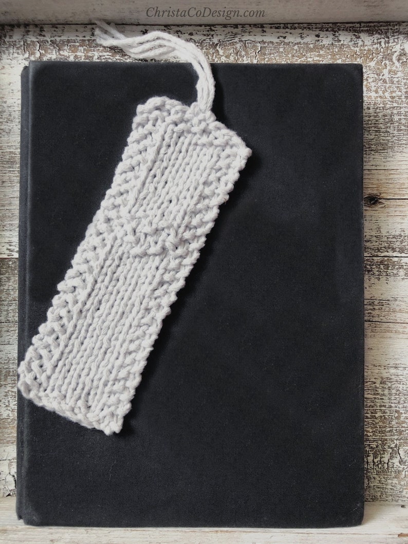 Knitting Pattern Bianca Bookmark Beginner Knitting Bookmark Pattern Downloadable PDF Knitted Bookmark Pattern Simple Heart Bookmark image 3