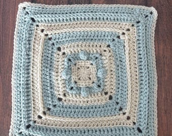 Gelo Square Pattern - Intermediate Aran/worsted Yarn - Stripes/colorwork - Video - Pattern PDF