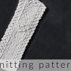 Knitting Pattern Bianca Bookmark Beginner Knitting Bookmark Pattern Downloadable PDF Knitted Bookmark Pattern Simple Heart Bookmark image 1