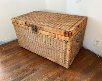 Large 20th C. Vintage Chinoiserie Wicker Storage / Blanket Trunk Chest (PICK-UP ONLY)