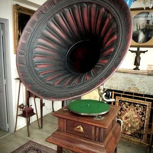 HMV Gramophone - Full Size His Master&#39;s Voice Record Player - Double Spring Motor Vintage Audio UK, victrola antique de luxe all origimal