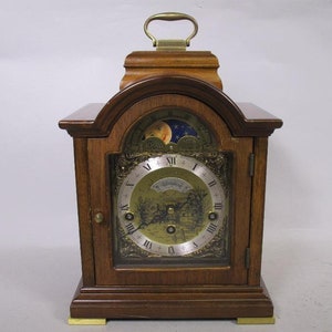 Ancient table clock. Westminster , Time & Sound, Moon phase, Chimney watch 8 dias , noble Time .  Art work, Wuba Warmink. -magnificent jewel