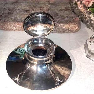 Tintero  de  plata maciza