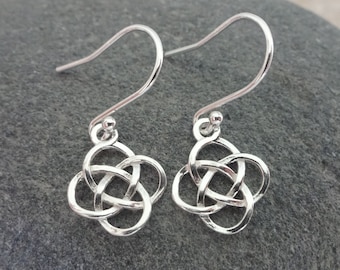 Boucles d'oreilles noeud celtique en argent sterling : gouttes d'argent délicates