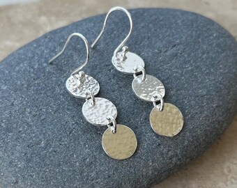 Trois boucles d'oreilles pendantes en forme de disque en argent sterling martelé, boucles d'oreilles pendantes en argent faites main, boucles d'oreilles disque, boucles d'oreilles disque en argent, disque en argent