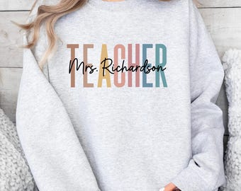 Personalized Teacher Sweatshirt with Name – Retro TEACHER T-Shirt for Women – Custom Teacher Christmas Gift – Teacher Appreciation
