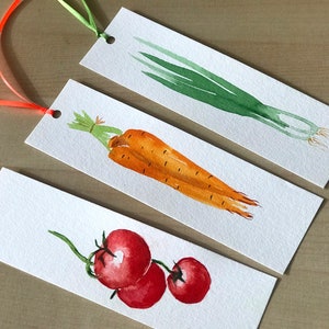 Vegetable Bookmarks/3 Hand Painted Watercolour Bookmarks/Set of 3/Scallion/Carrots/Tomatoes/Vegan/Vegetarian Food/Thanksgiving/Reading Gift