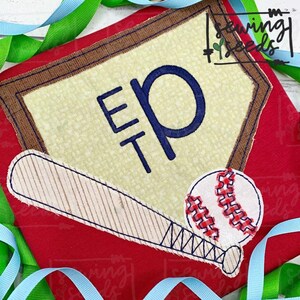 Placa de béisbol con diseño de bordado de aplicación de murciélago ***DESCARGA INSTANTÁNEA