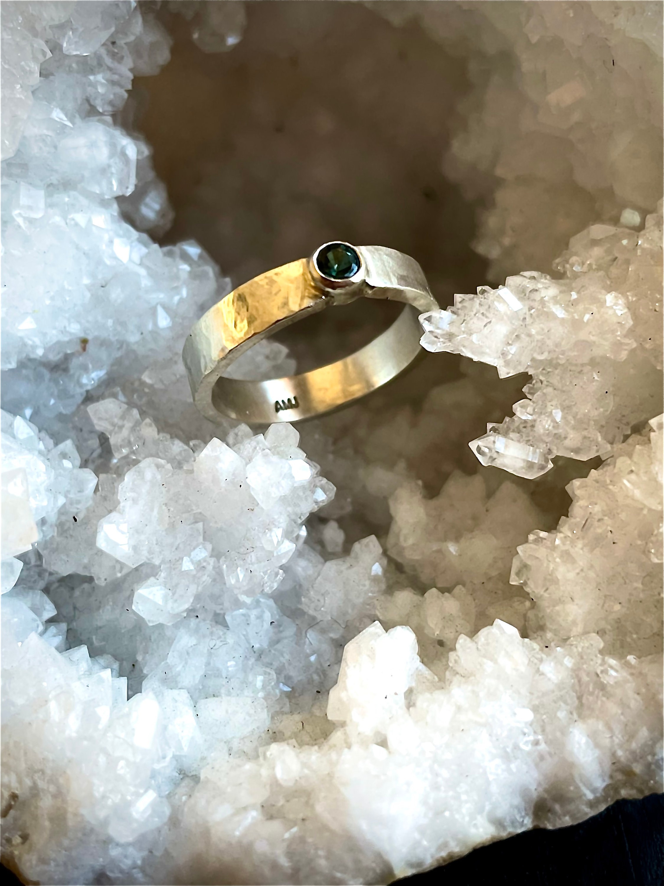 Peacock Sapphire Ring W/ Hammered Silver Band - Etsy