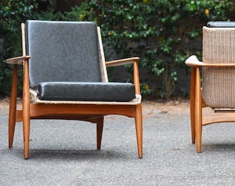 Restored pair of Lawrence Peabody wicker mid-century lounge chairs, circa 1960s
