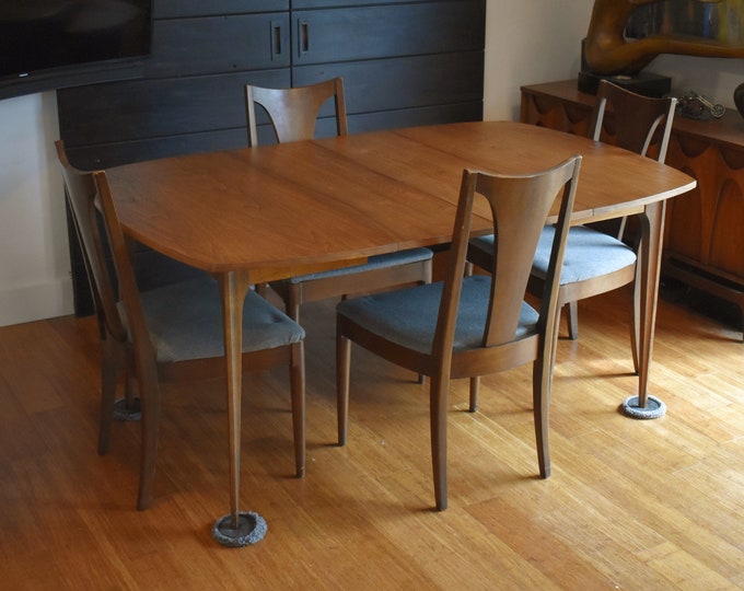 Newly-restored Broyhill Brasilia extendable dining set - 66" long (table, two leaves, four chairs)