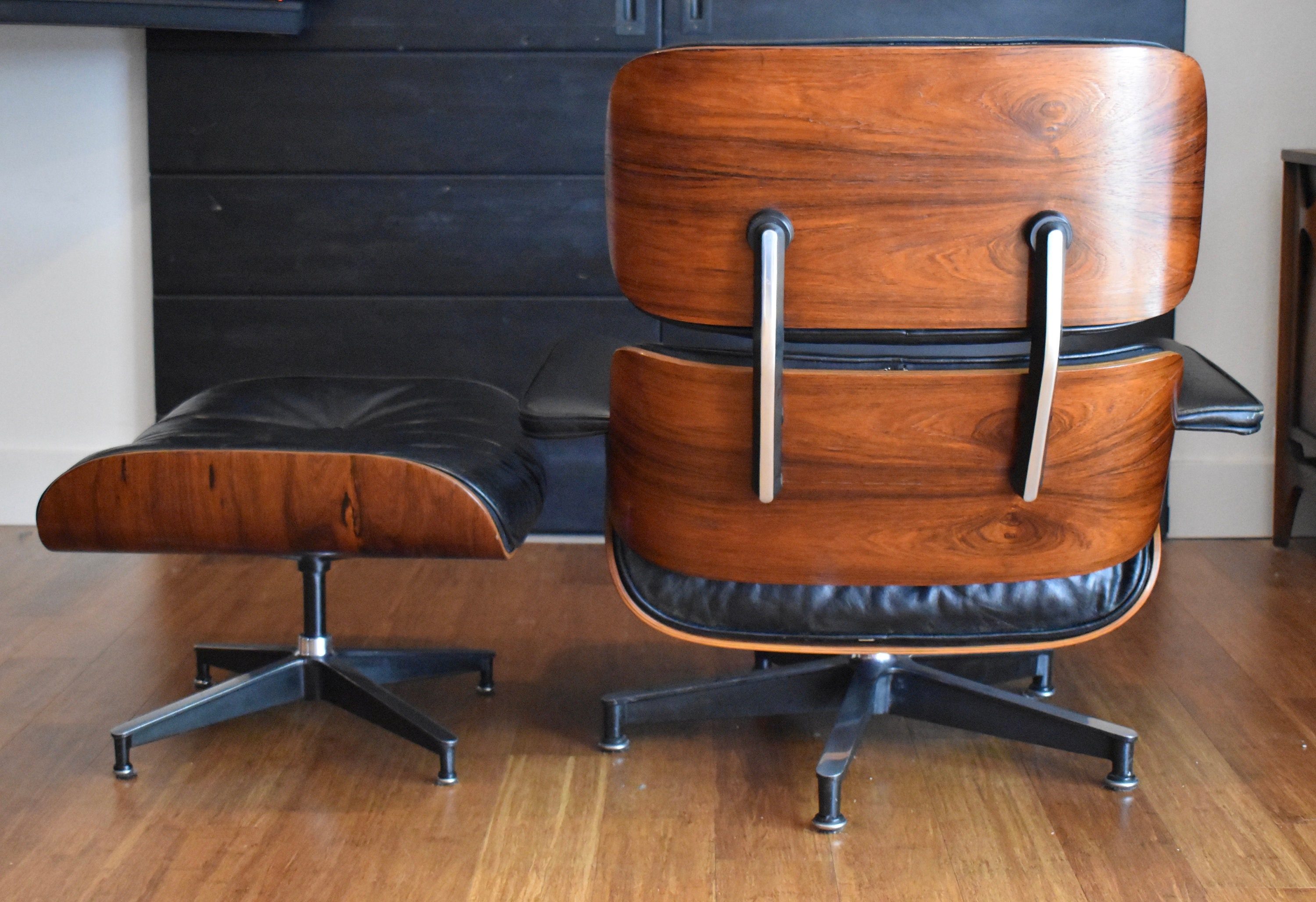 Restored 1st generation Rosewood Eames lounge chair and ottoman Miller (670/671) -