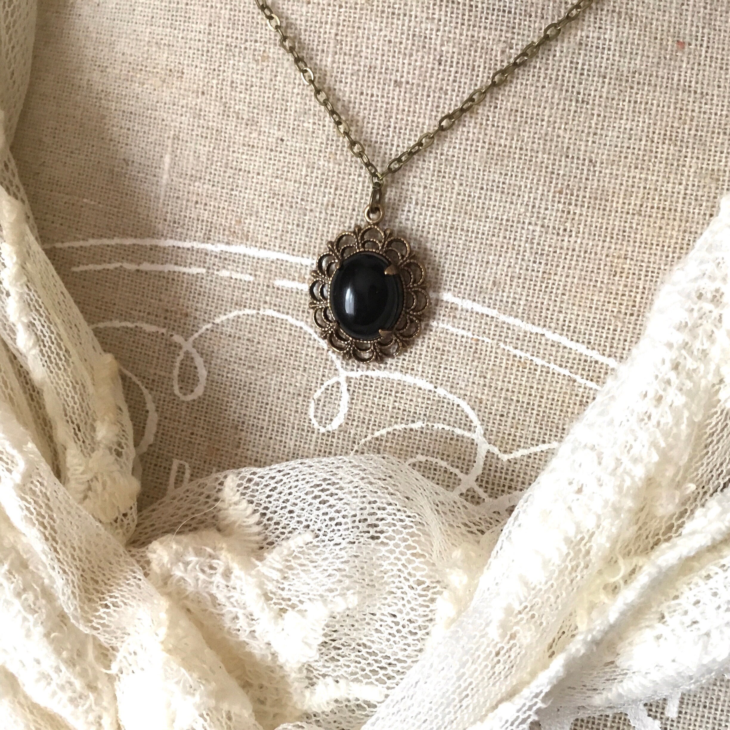 Piéce rare - collier pendentif de style victorien cabochon