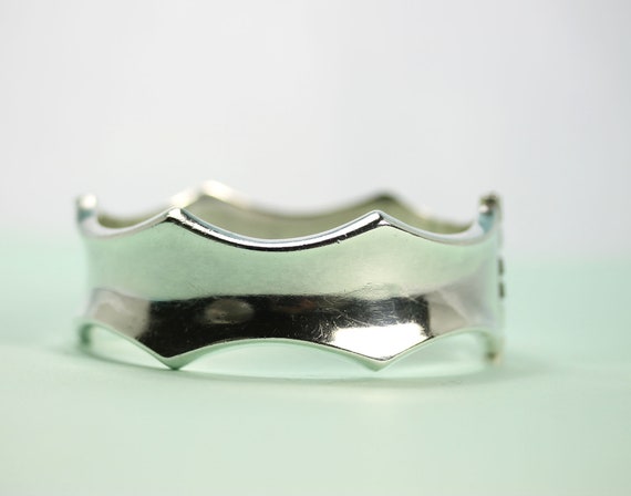 Sterling Silver spring hinged oval cuff bracelet … - image 6