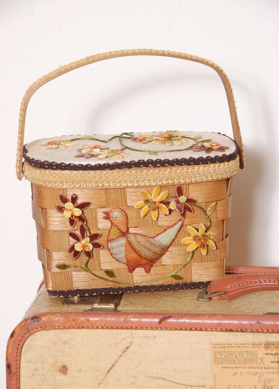 Vintage 60s basket purse / picnic basket / embelli