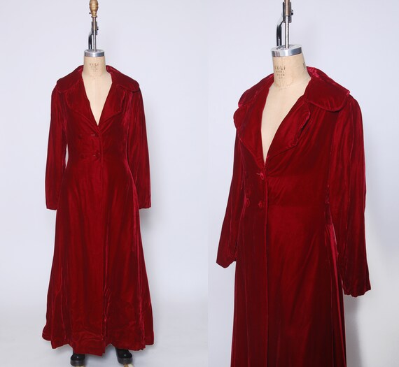 1930s cranberry velvet double breasted coat / velv