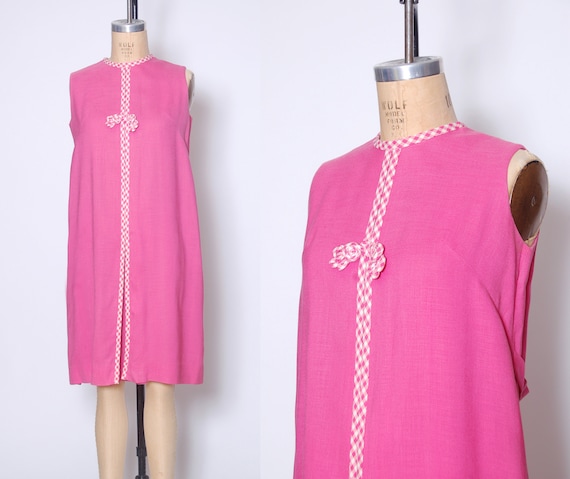 Vintage 60s pink gingham dress / 1960s shift dress