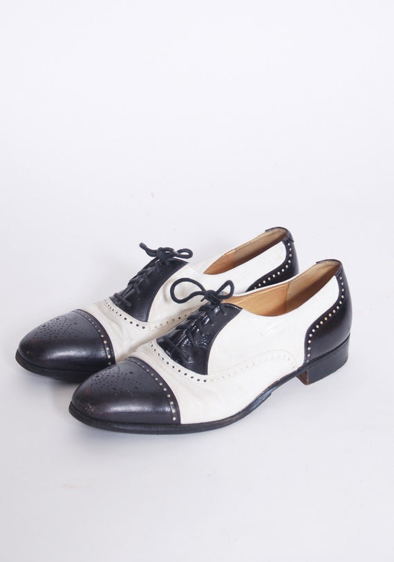 Vintage Mens wing tip brogues / black & white two