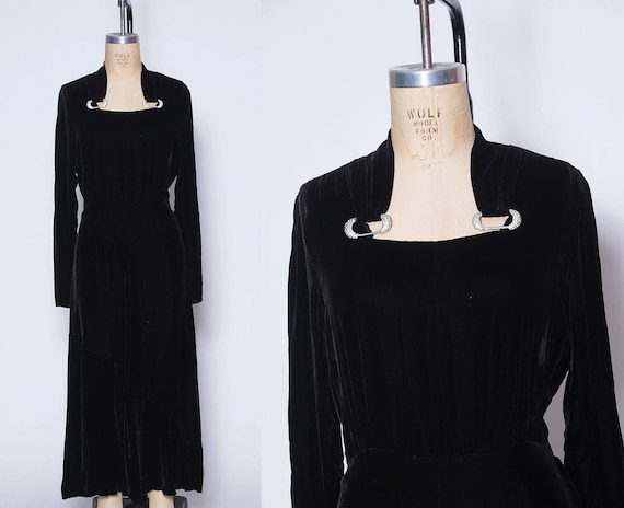 Vintage 40s black velvet dress / silk velvet dress