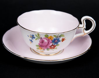 Zestaw filiżanka i spodek z różowym kwiatowym wzorem – Royal Grafton Bone China