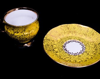 Tasse à thé et soucoupe en chintz or jaune - Motif floral élisabéthain