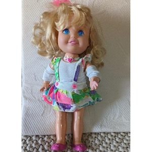 Vtg Suzy Snapshot Baby Doll  14” 1991 Poseable Walker 90s Galoob