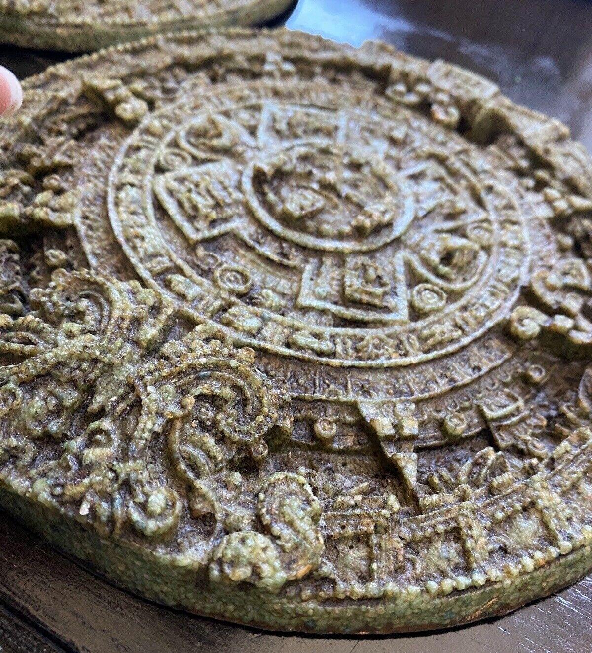 アステカ暦の太陽の石の彫刻の壁の庭の芸術の装飾彫刻メキシコの工芸品