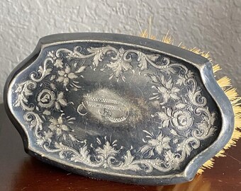 最終価格　アンティーク　銀製　ブラシ　シルバー製 アンティークシルバーの洋服ブラシ モノグラム J フローラルレプッセ