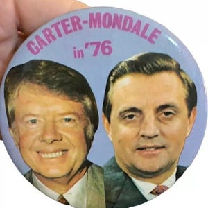 Spilla della campagna politica presidenziale del presidente Jimmy Carter Mondale del 1976