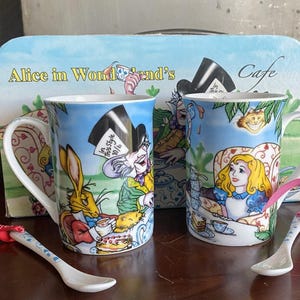 Paul Cardew Alice in Wonderland Tea Party Set of 2 Teacup Cup 2004 Disney Box