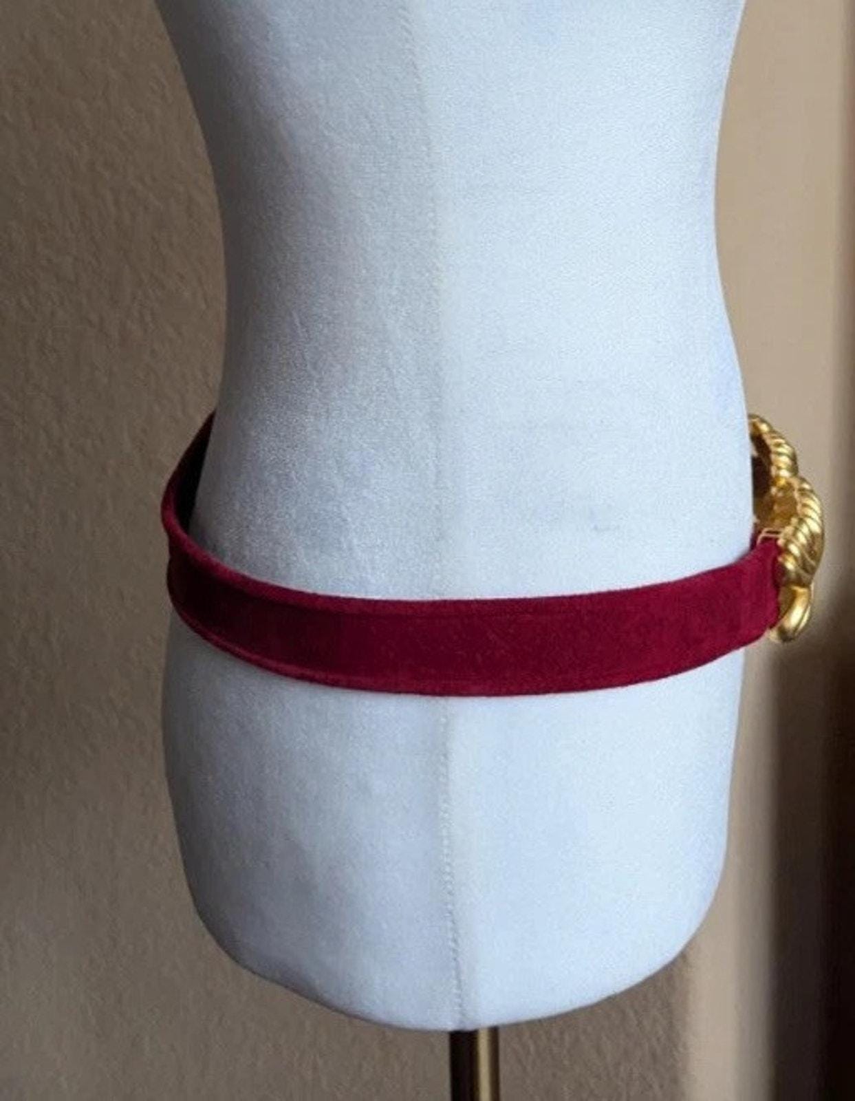 Vintage Carlisle Red Suede Belt: Gold Tone Art Deco Buckle  display picture 1