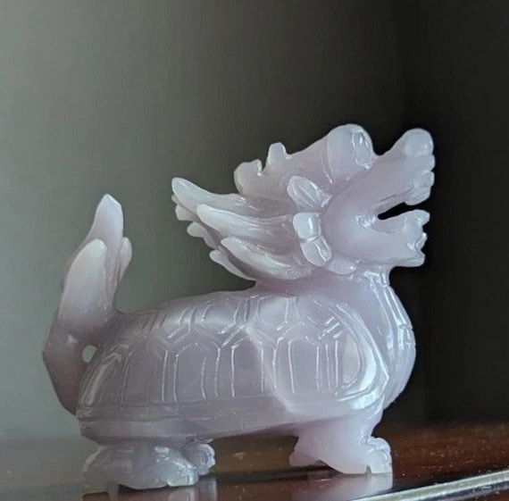 【希少美品】ラベンダー翡翠精緻彫刻置物 龍獅子象楼閣吉祥文字透かし 飾台座付 希少美品】ラベンダー翡翠精緻彫刻置物 龍獅子象楼閣吉祥文字透かし 飾