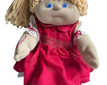 Vintage Soft Sculpture Doll Artist Made 80s Girl 22” Cloth Olga’s Orphans