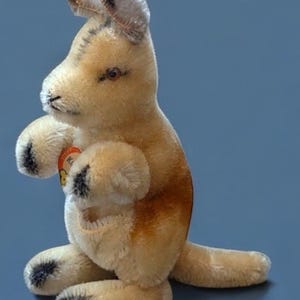 Figura de peluche vintage Steiff Kangoo Kangaroo de 15 cm, juguete de mohair, etiqueta pequeña de papel alemán