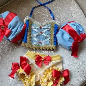 Snow White outfit