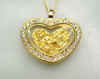 Australian 24 Carat Gold Leaf Pendant, Pendant, Gold Necklace, Australian Souvenir, Gold, Gift, Gold Jewellery, Fashion Jewellery